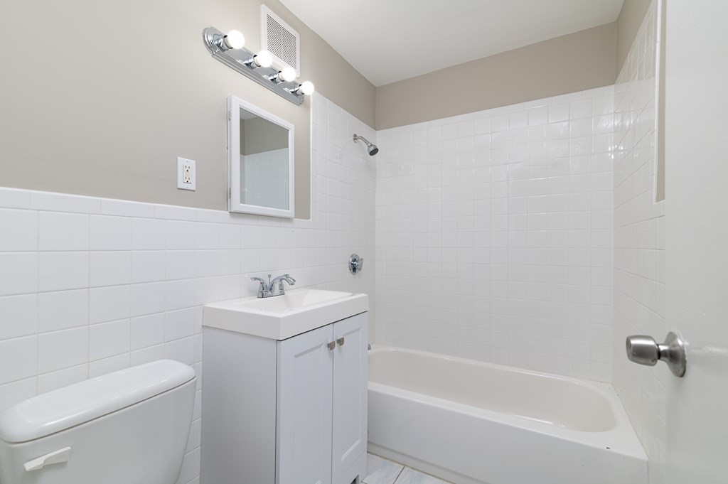 6 Universal Street, Unit 3 Framingham, MA 01702 - Photo 12 of 17