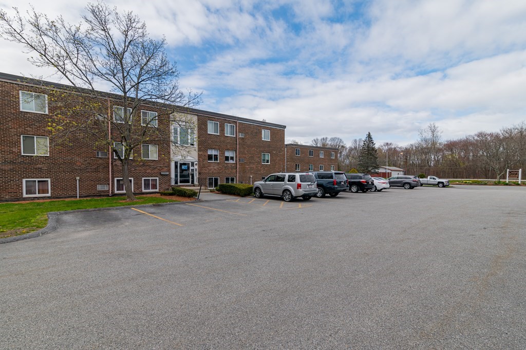 6 Universal Street, Unit 3 Framingham, MA 01702 - Photo 3 of 17