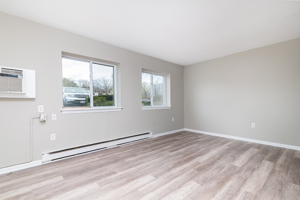 6 Universal Street, Unit 3 Framingham, MA 01702 - Photo 6 of 17
