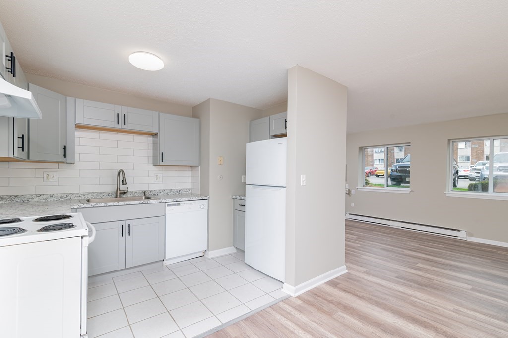 6 Universal Street, Unit 3 Framingham, MA 01702 - Photo 8 of 17