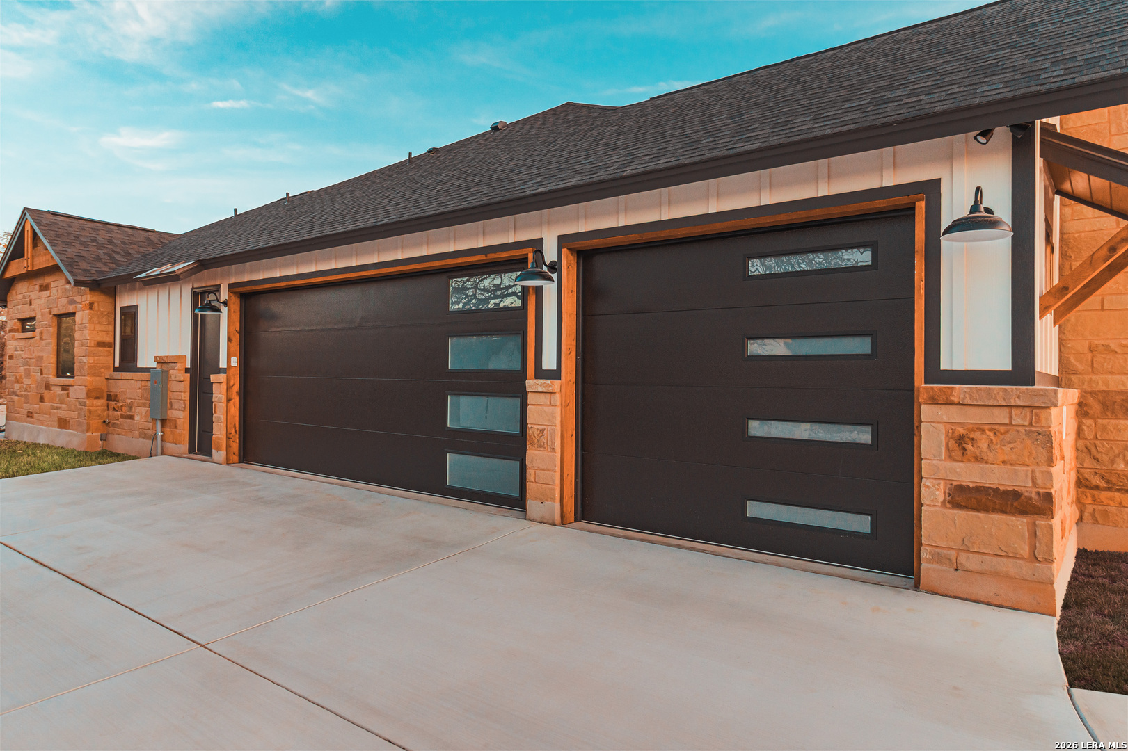 176 Hondo Ridge La Vernia, TX 78121 - Photo 3 of 28