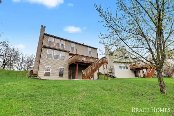 $570,000 | 2511 Black Horse Dr N East, Grand Rapids, MI 49505