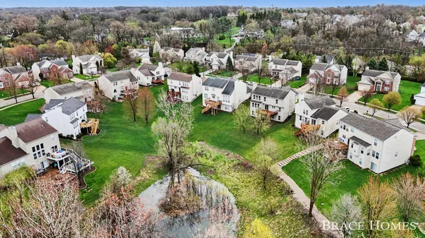 $570,000 | 2511 Black Horse Dr N East, Grand Rapids, MI 49505