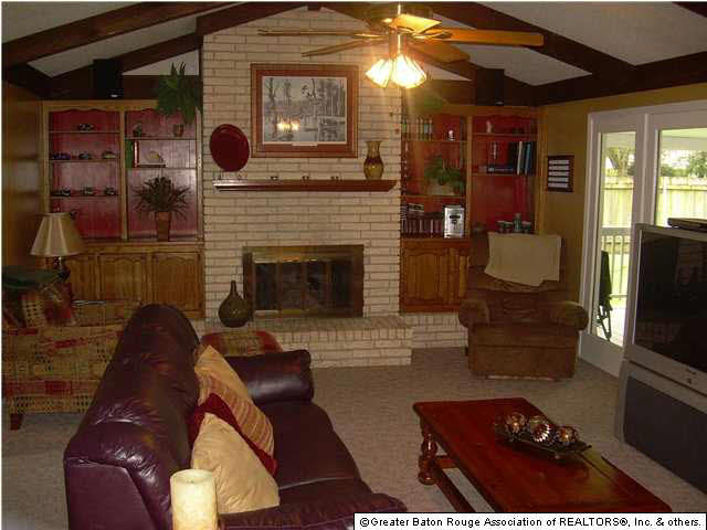 5514 Springwater Drive Baton Rouge, LA 70817 - Photo 4 of 12 Gallery Image 4