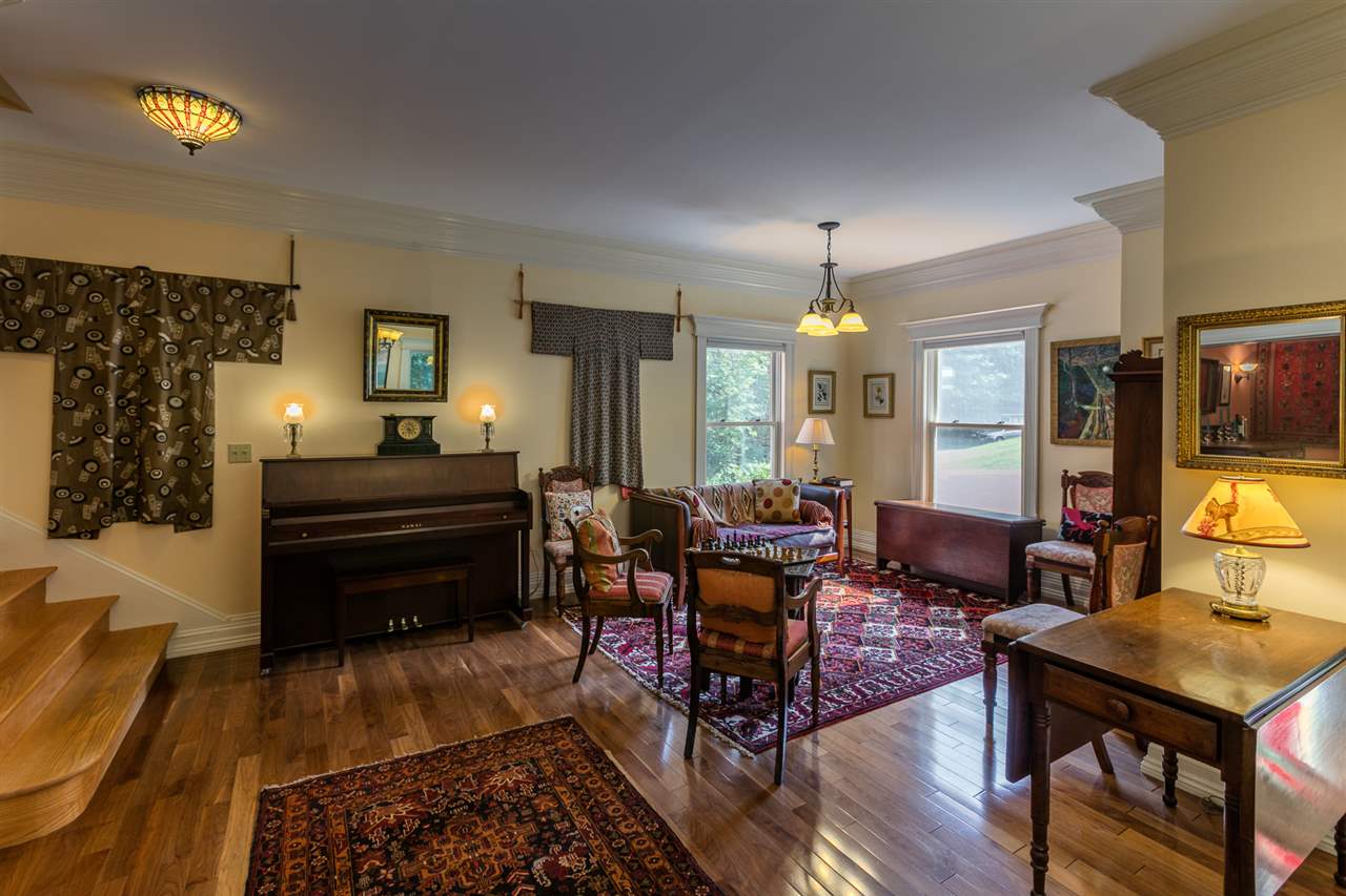 7 Barrett Road Hanover, NH 03755 - Photo 3 of 37 Gallery Image 3
