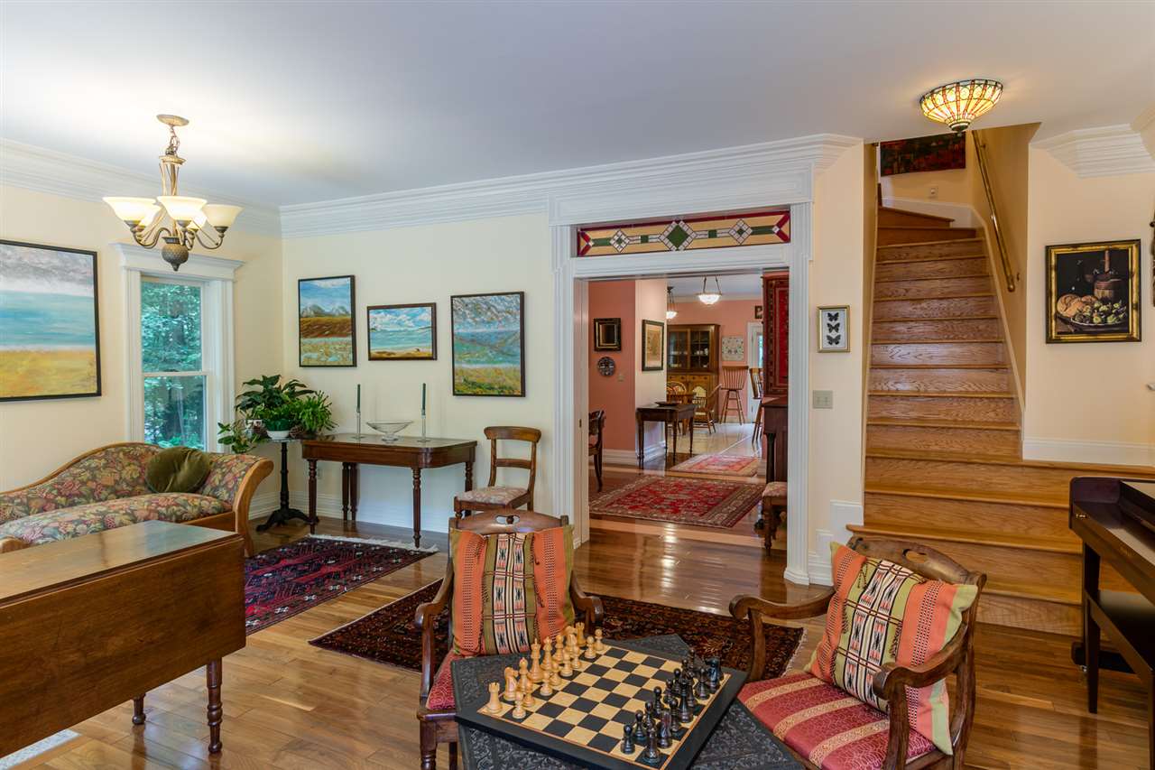 7 Barrett Road Hanover, NH 03755 - Photo 5 of 37 Gallery Image 5