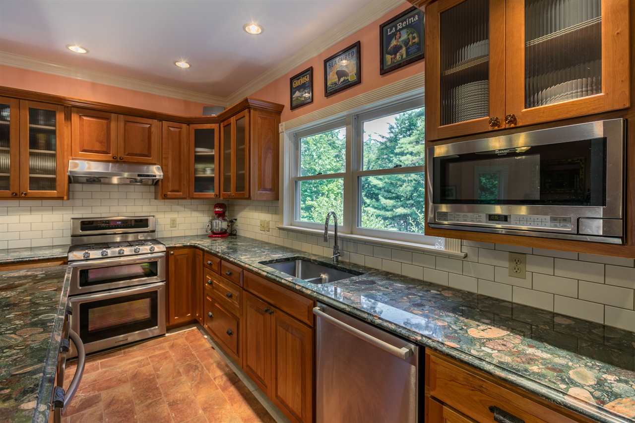 7 Barrett Road Hanover, NH 03755 - Photo 10 of 37 Gallery Image 10