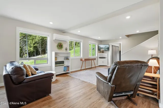 $950,000 | 204 Courtlen Court, Priest Lake, ID 83856