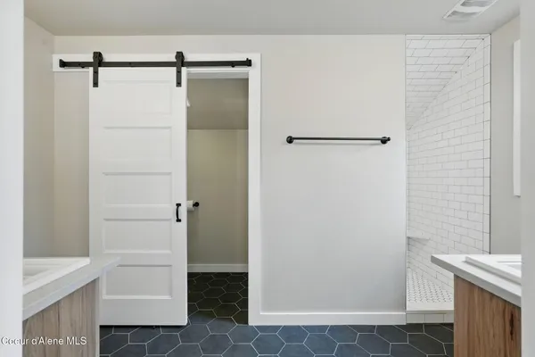 $950,000 | 204 Courtlen Court, Priest Lake, ID 83856