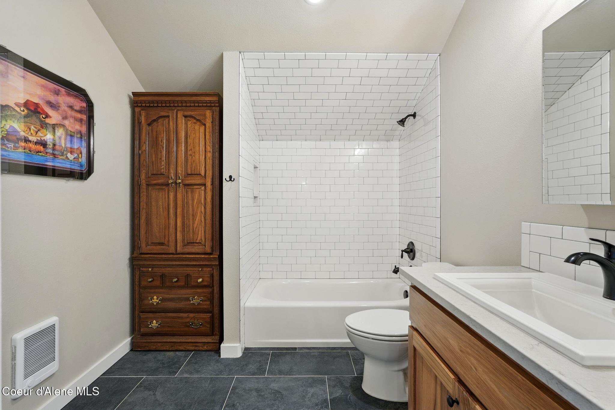 204 Courtlen Court Priest Lake, ID 83856 - Photo 47 of 82 49_KEYFRAMES_MEDIA_05145 (62)