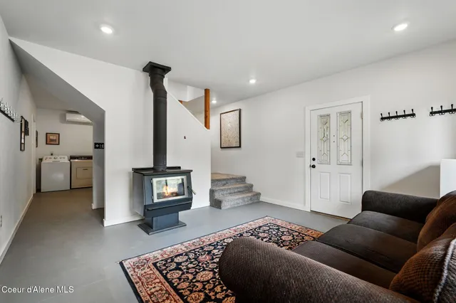 $950,000 | 204 Courtlen Court, Priest Lake, ID 83856