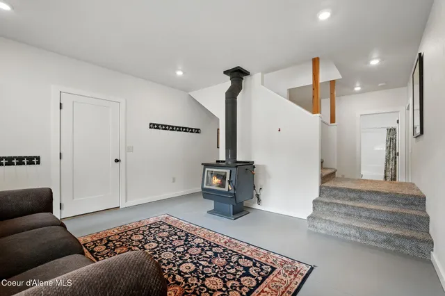 $950,000 | 204 Courtlen Court, Priest Lake, ID 83856