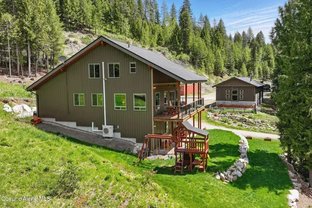 $950,000 | 204 Courtlen Court, Priest Lake, ID 83856
