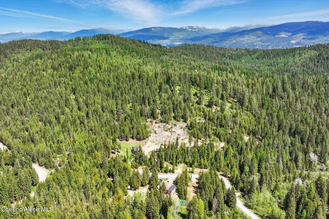 $950,000 | 204 Courtlen Court, Priest Lake, ID 83856