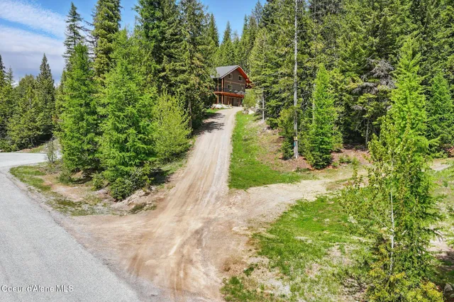 $950,000 | 204 Courtlen Court, Priest Lake, ID 83856