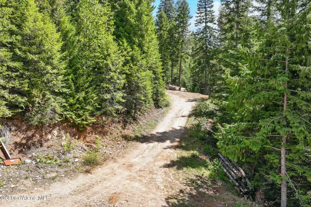 $950,000 | 204 Courtlen Court, Priest Lake, ID 83856