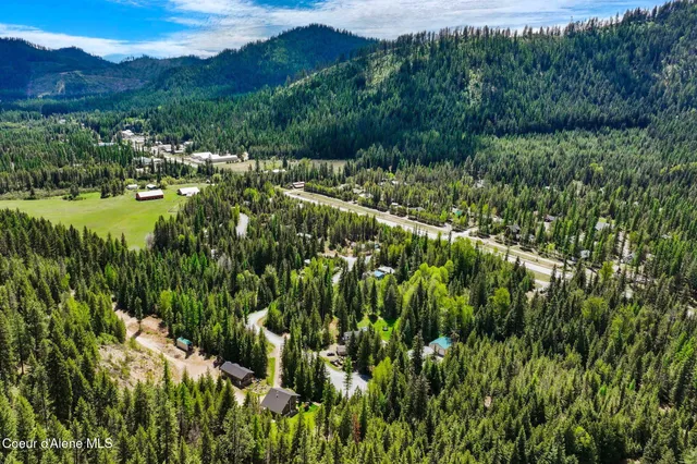 $950,000 | 204 Courtlen Court, Priest Lake, ID 83856