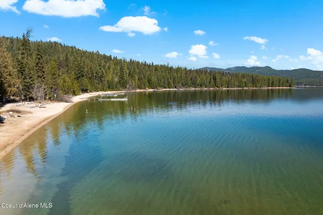 $950,000 | 204 Courtlen Court, Priest Lake, ID 83856