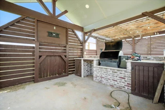 $765,000 | 3709 County Road 7650, Lubbock, TX 79423