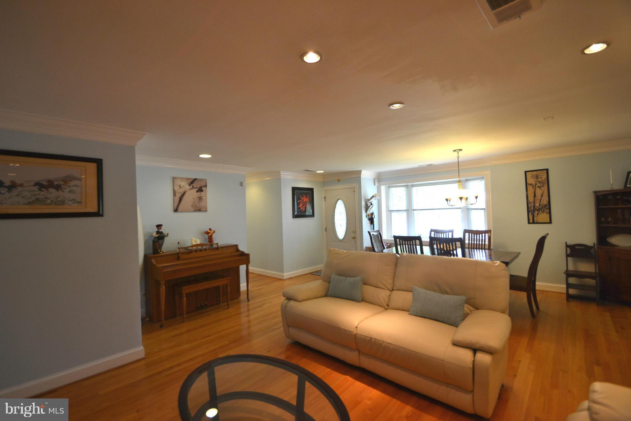 5234 Forman Court Springfield, VA 22151 - Photo 7 of 30 Interior (General)