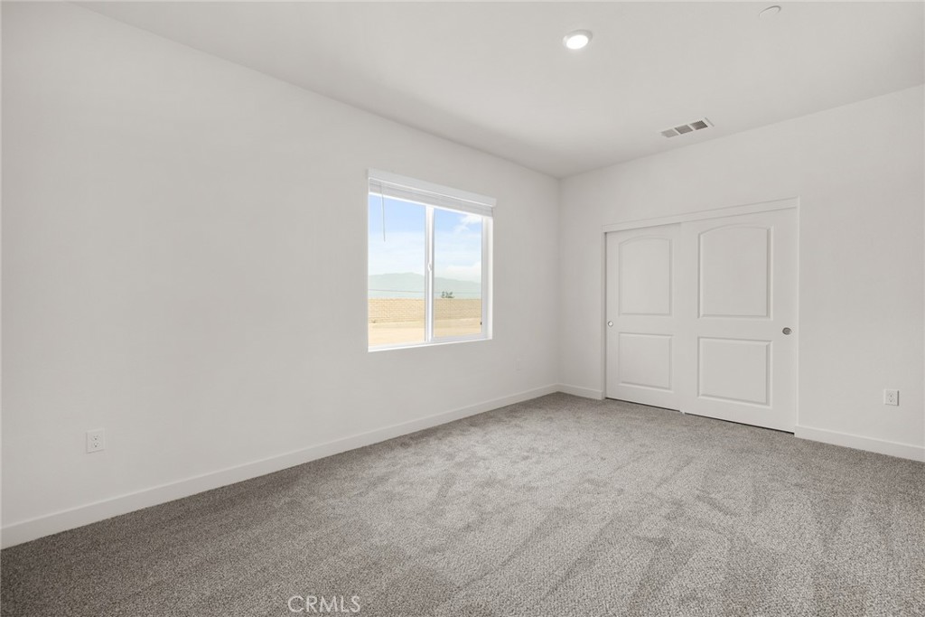 14547 Indigo Street Apple Valley, CA 92307 - Photo 5 of 8