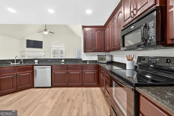 $549,900 | 37 Sealy Place, Pendergrass, GA 30567
