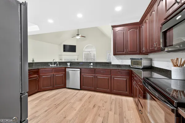 $549,900 | 37 Sealy Place, Pendergrass, GA 30567