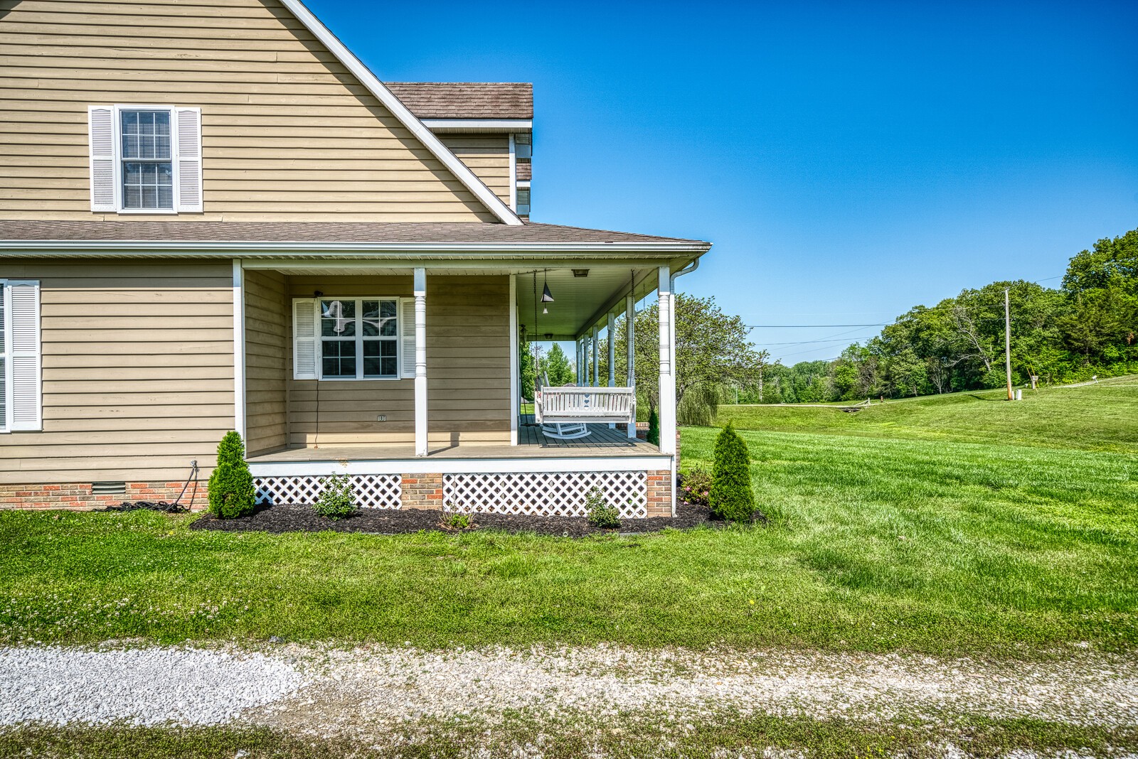 3234 Bennett Road Cookeville, TN 38506 - Photo 40 of 45 a front view of a house with a garden
