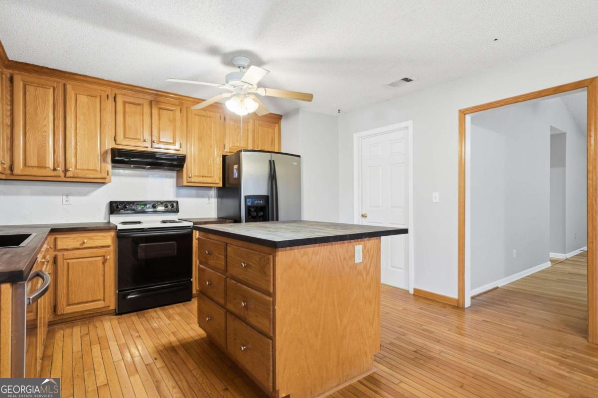 1139 Davis Road West Fairmount, GA 30139 - Photo 8 of 43