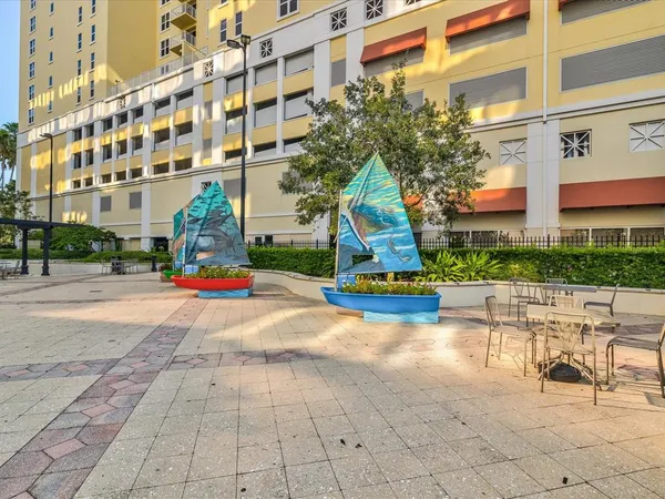 $525,000 | 628 Cleveland Street, Unit 1104, Clearwater, FL 33755