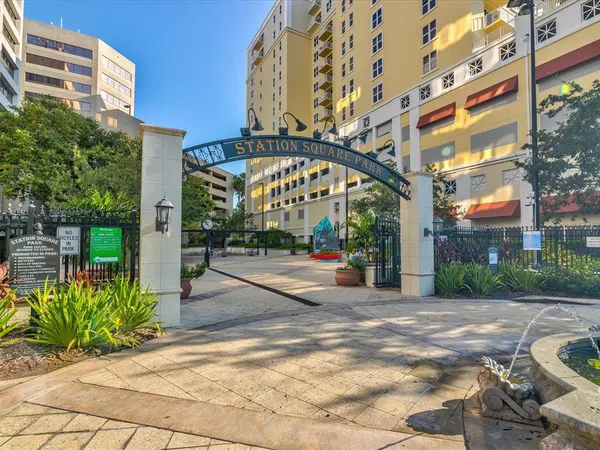 $525,000 | 628 Cleveland Street, Unit 1104, Clearwater, FL 33755