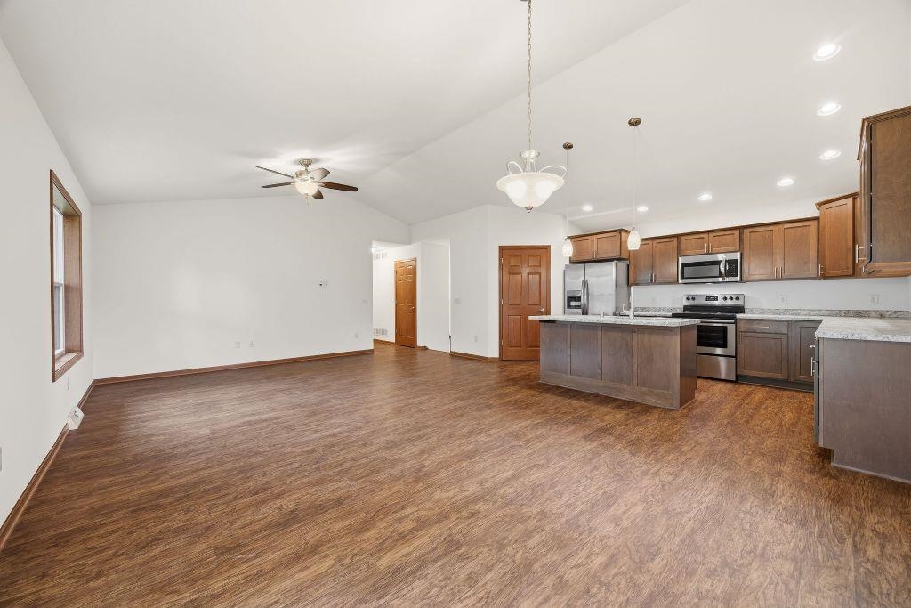 390 Meadow Lane Columbus, WI 53925 - Photo 12 of 63