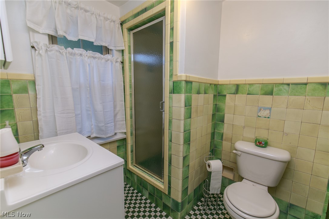 1467 Middleton Road Cleveland, OH 44121 - Photo 21 of 35