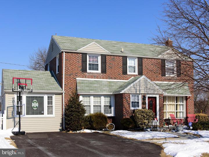 500 Maple Hill Road Havertown, PA 19083 - Photo 3 of 21 Gallery Image 3