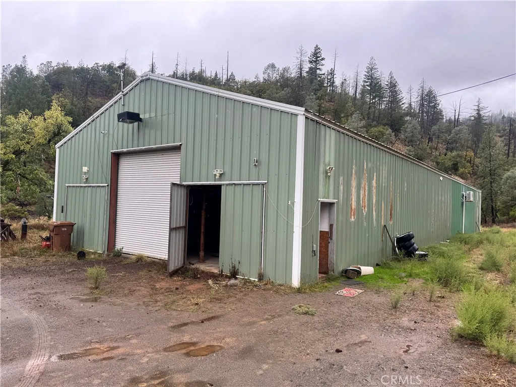 21575 My Middletown, CA 95461 - Photo 9 of 12 a backyard of a house