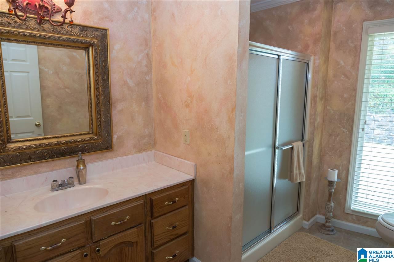 105 West Sunset Boulevard Oneonta, AL 35121 - Photo 21 of 47