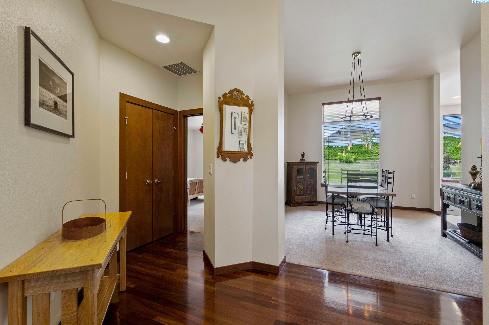 2754 Katie Road Kennewick, WA 99338 - Photo 6 of 43 Gallery Image 6