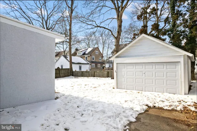 $750,000 | 840 Lindale Avenue, Drexel Hill, PA 19026