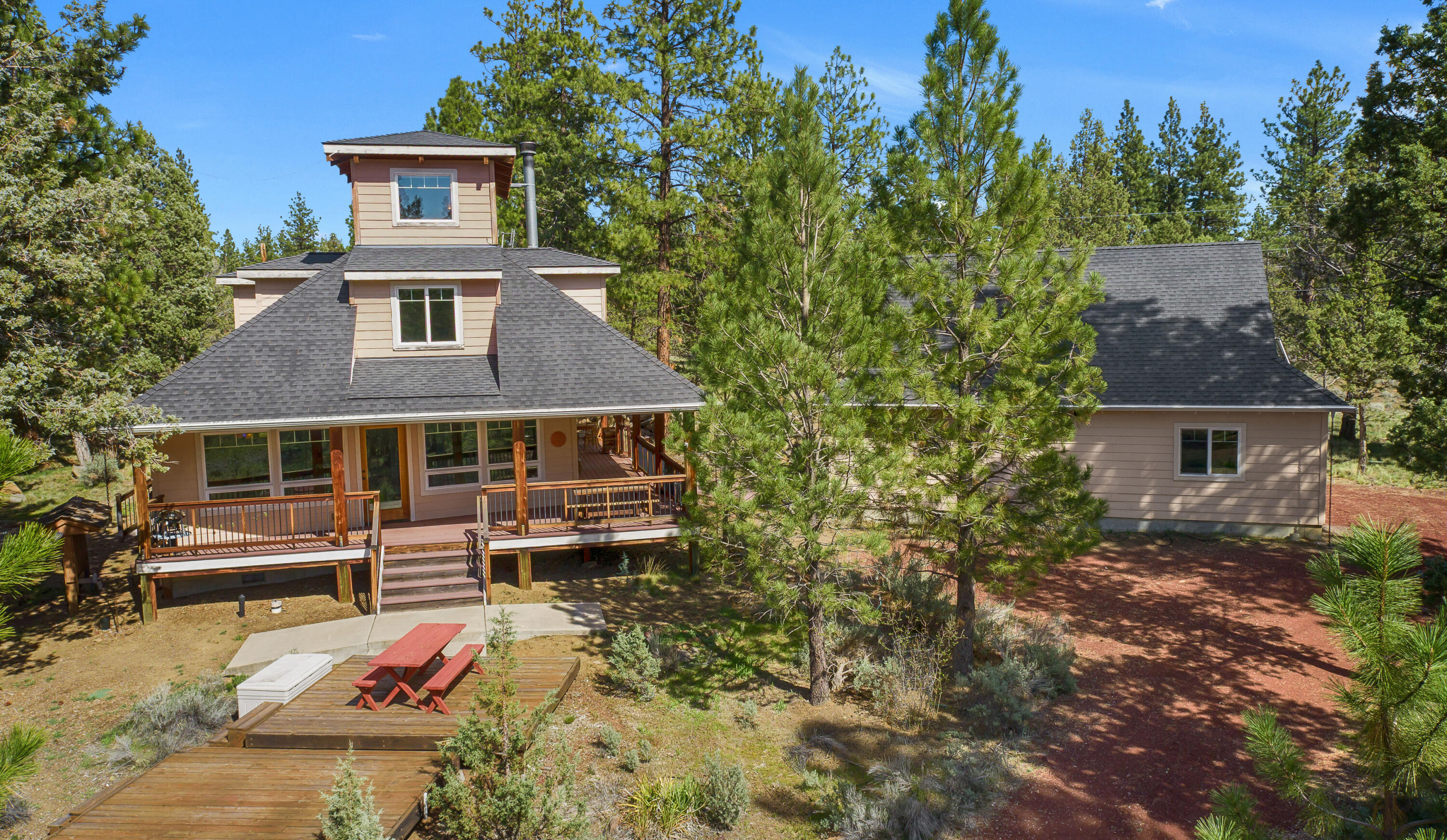 69410 Green Ridge Loop Sisters, OR 97759 - Photo 1 of 26 01