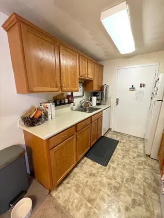 $1,950 | 46 Silver Hill Lane, Unit 5, Natick, MA 01760