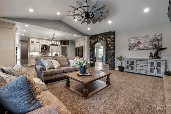 $835,000 | 115 Rosebud Drive, Rupert, ID 83350