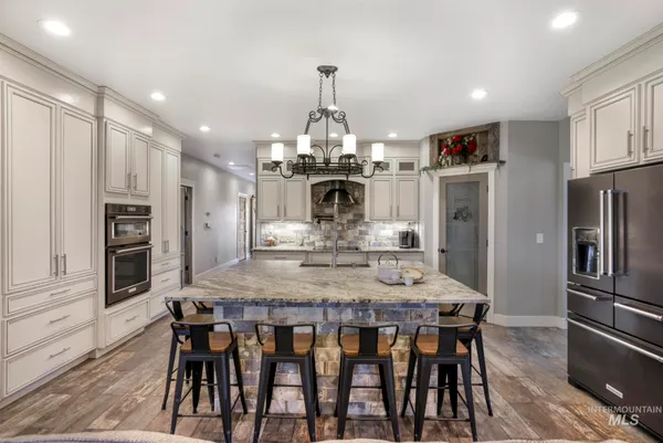 $835,000 | 115 Rosebud Drive, Rupert, ID 83350