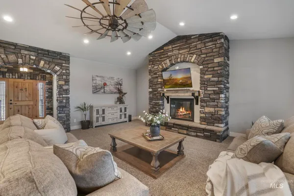 $835,000 | 115 Rosebud Drive, Rupert, ID 83350