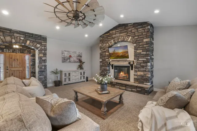 $835,000 | 115 Rosebud Drive, Rupert, ID 83350