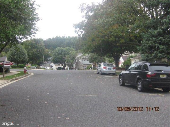 108 Farnwood Road Mount Laurel, NJ 08054 - Photo 2 of 17