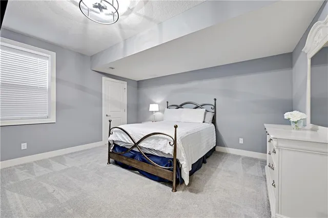 $1,250,000 | 10715 West 142nd Terrace, Overland Park, KS 66221