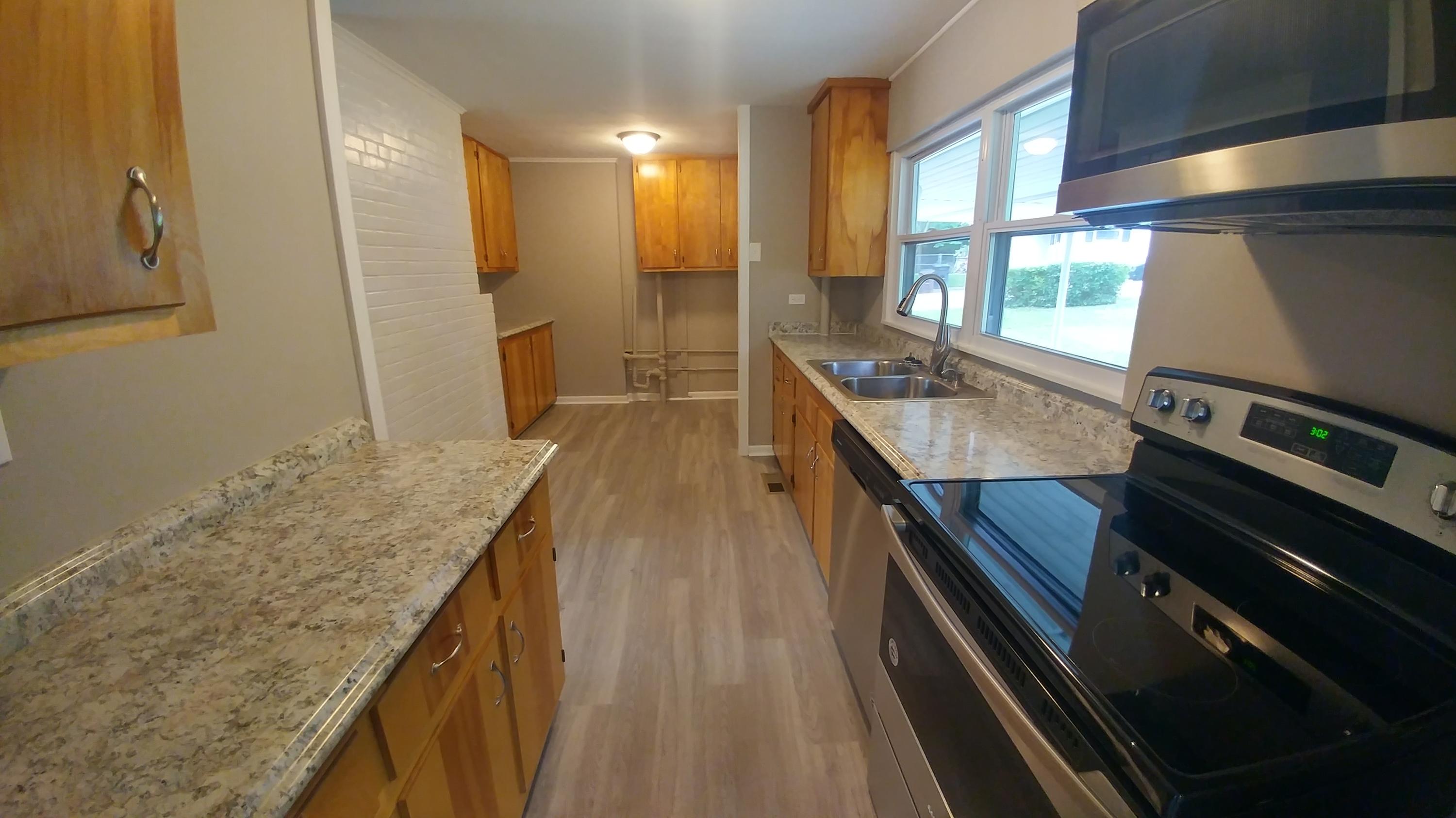109 Kingsley Road Oak Ridge, TN 37830 - Photo 4 of 17 0606211503_HDR