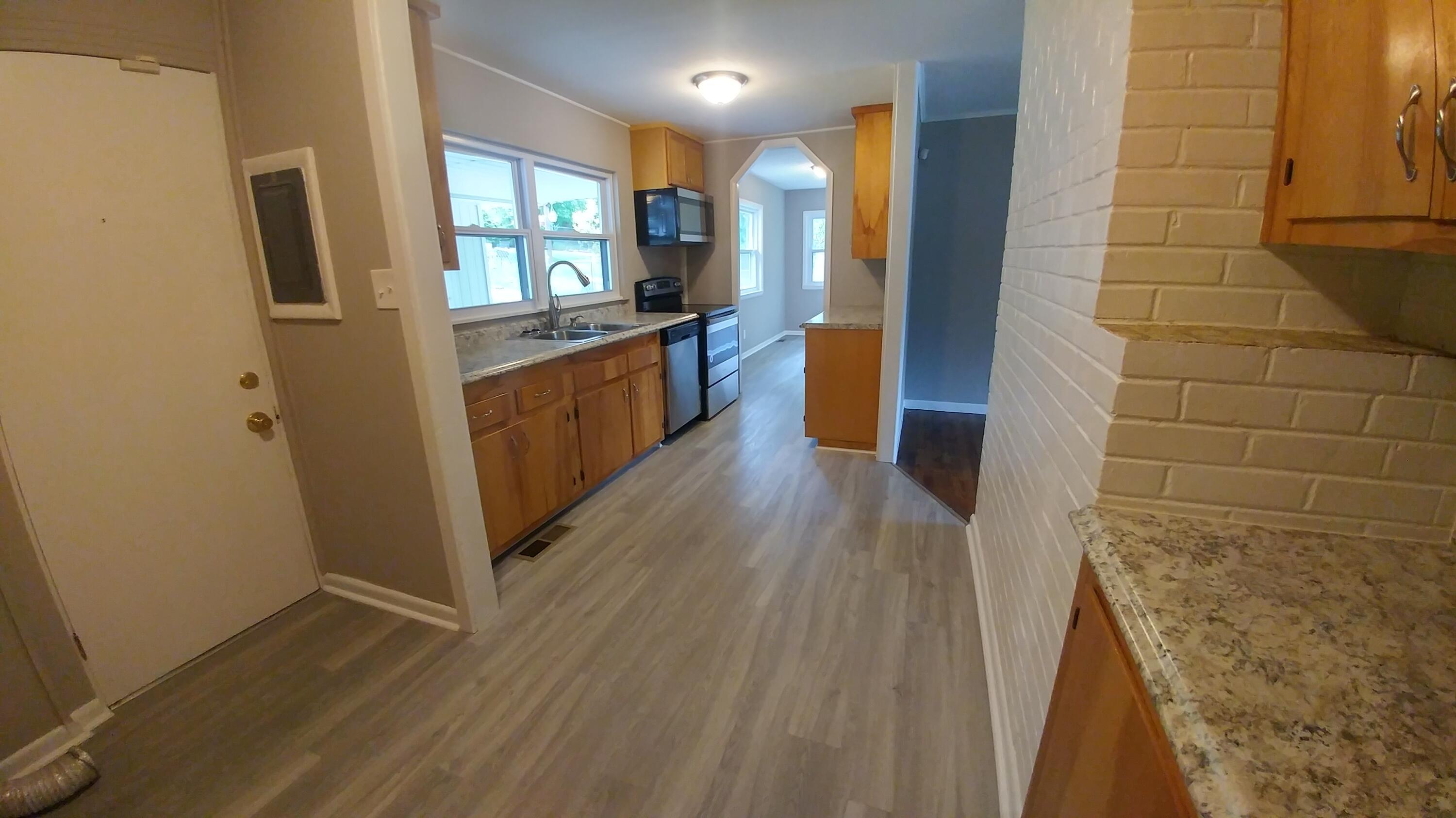 109 Kingsley Road Oak Ridge, TN 37830 - Photo 5 of 17 0606211503a_HDR