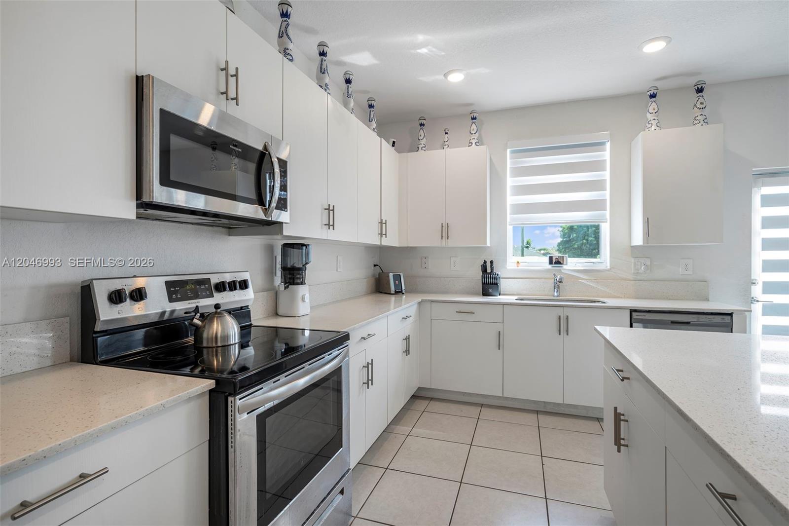 21189 Southwest 127th Court Miami, FL 33177 - Photo 13 of 43