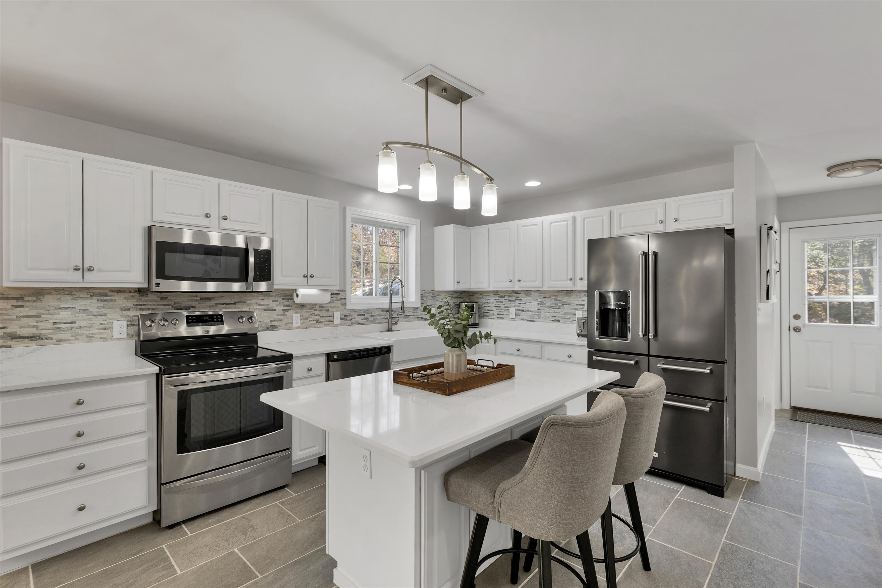 43 Cross Road Chichester, NH 03258 - Photo 11 of 57